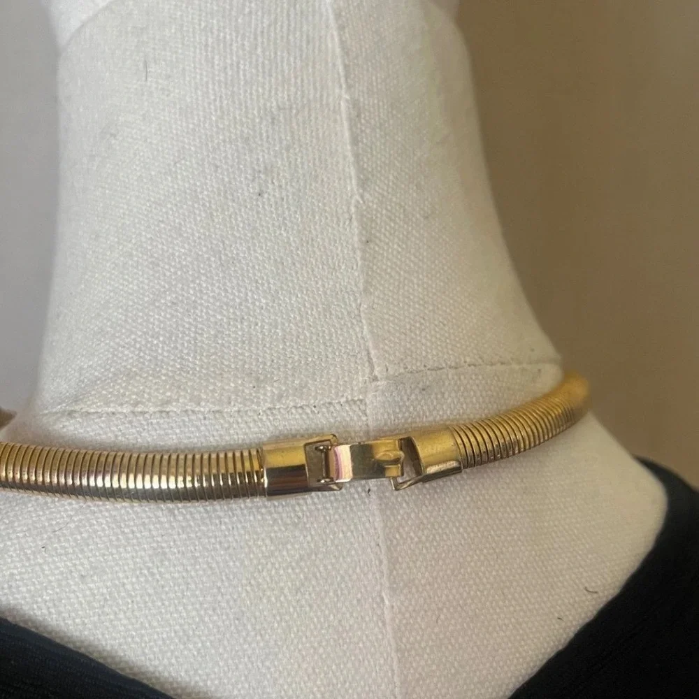 Vintage Gold Tone Hammered Snake Chain Collar Choker Statement Necklace 17